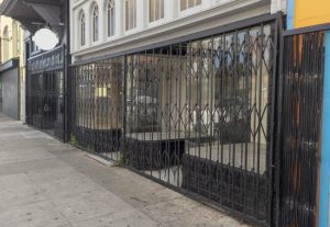 What are the Benefits of Scissor Gates?