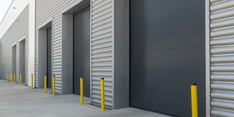 4 Reasons to Schedule a Commercial Garage Door Repair